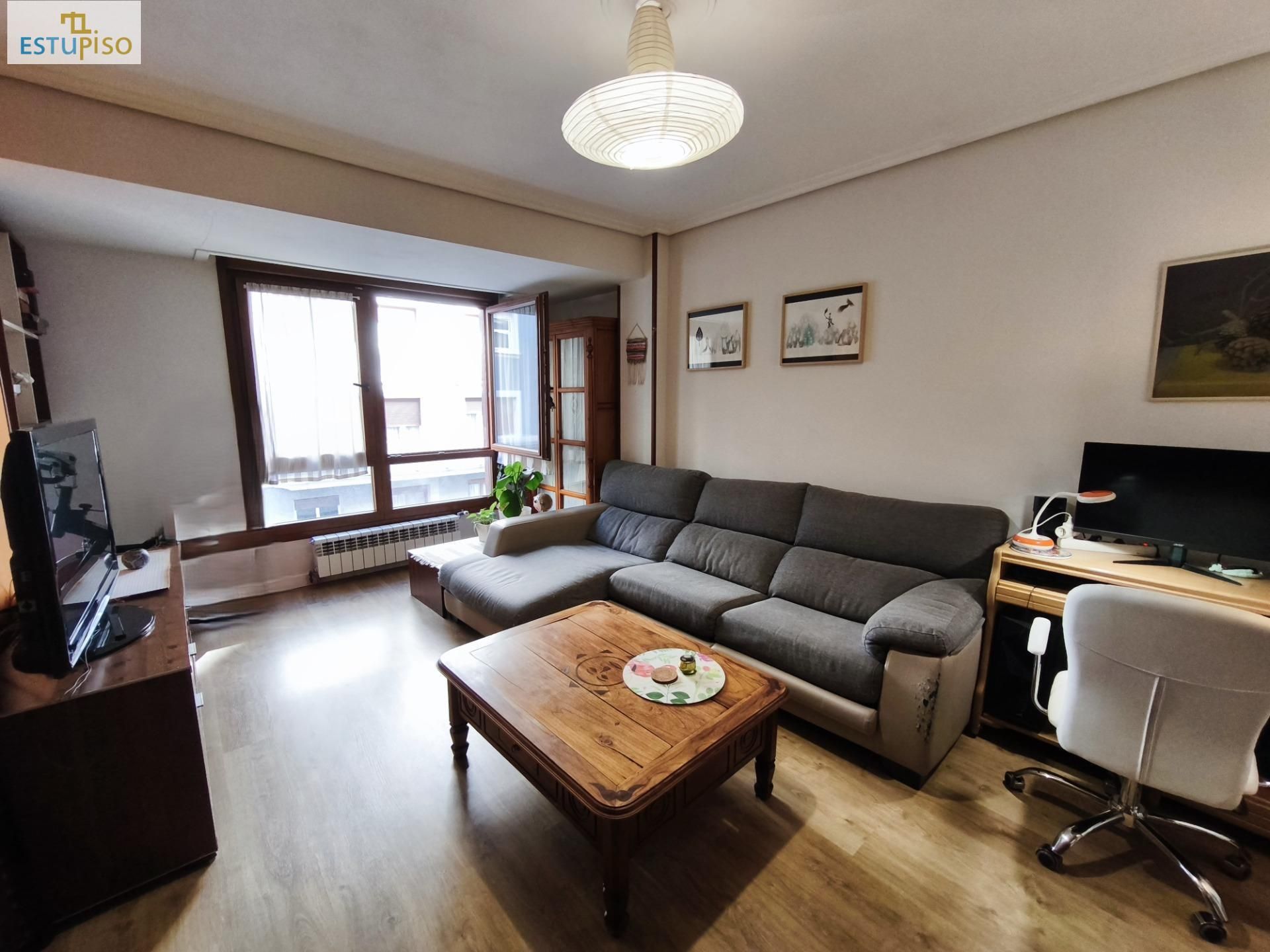 Living room of Flat for sale in Vitoria - Gasteiz  with Terrace and Storage room