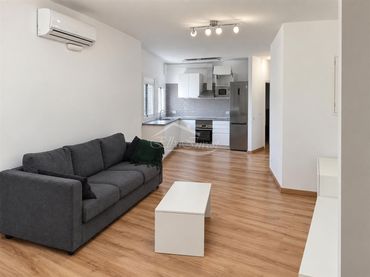 Piso con ascensor en venta en CL MANUEL DE FALLA