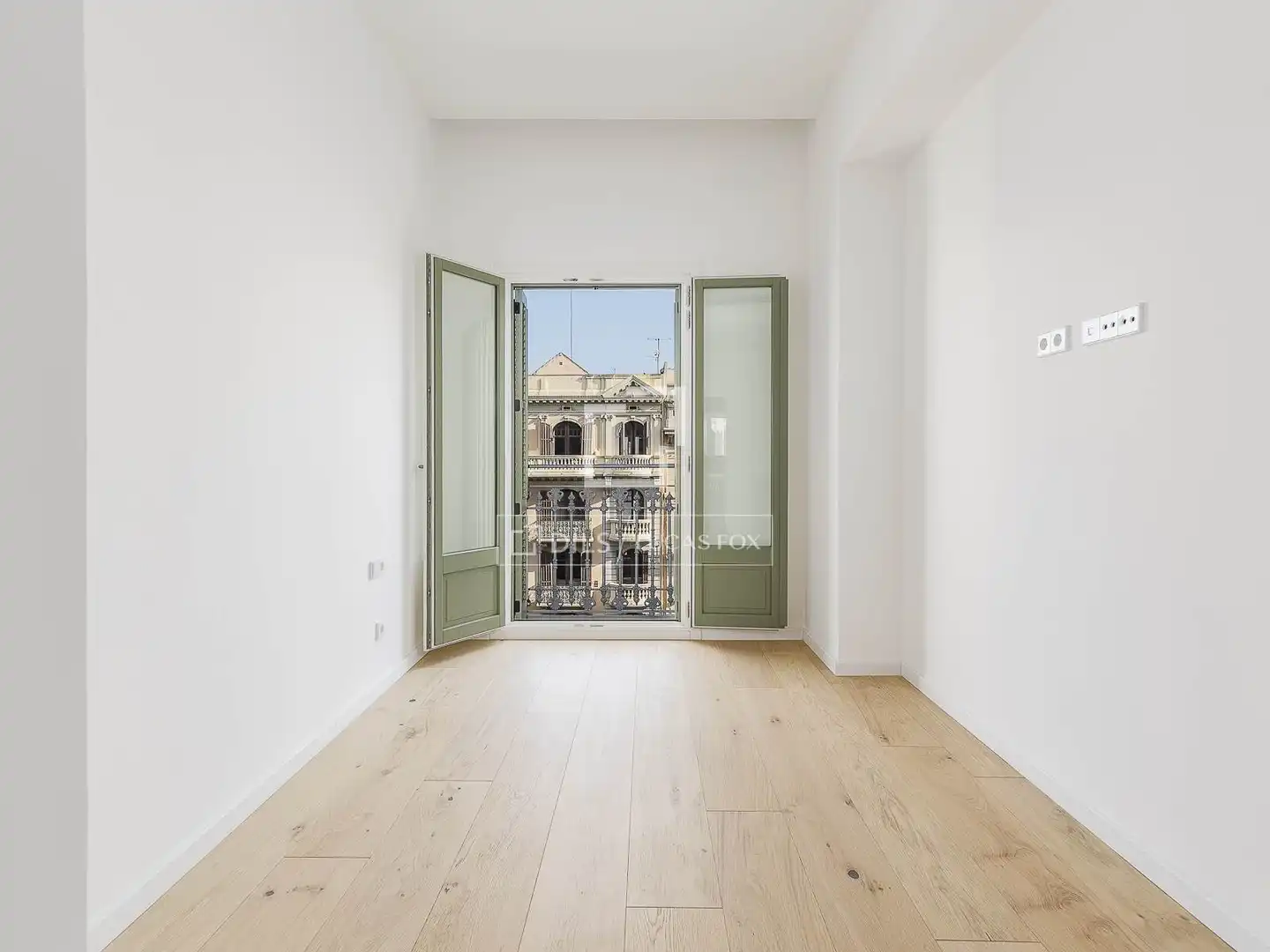 Bedroom of Flat for sale in Barcelona  with Air Conditioner, Heating and Parquet flooring