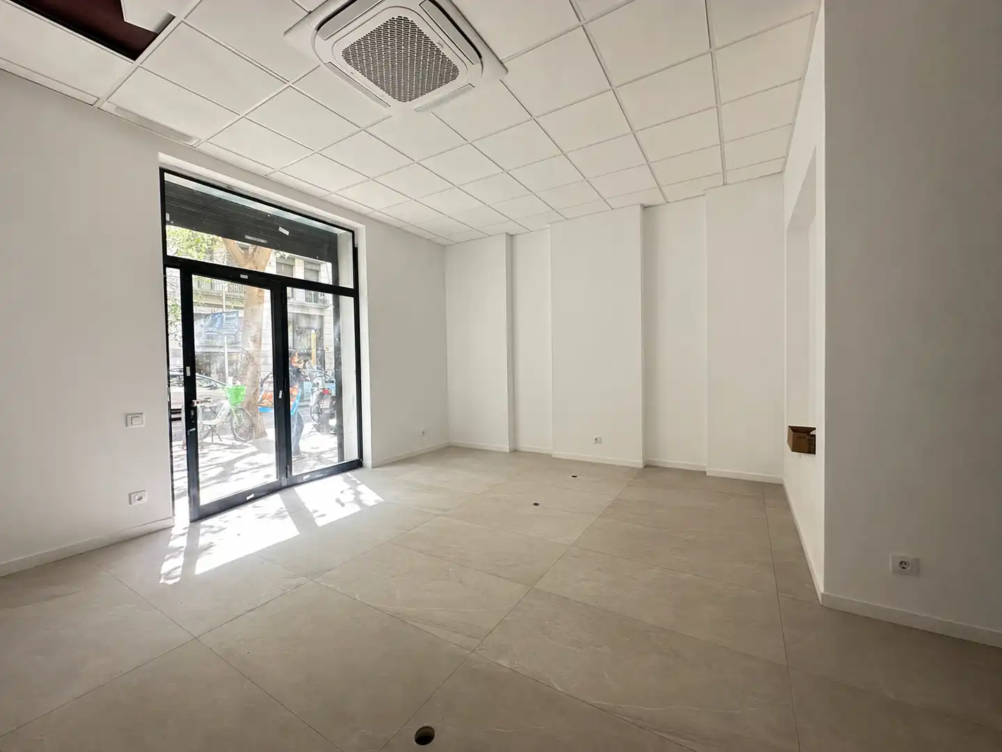 Local comercial en venta en Eixample, imagen 14
