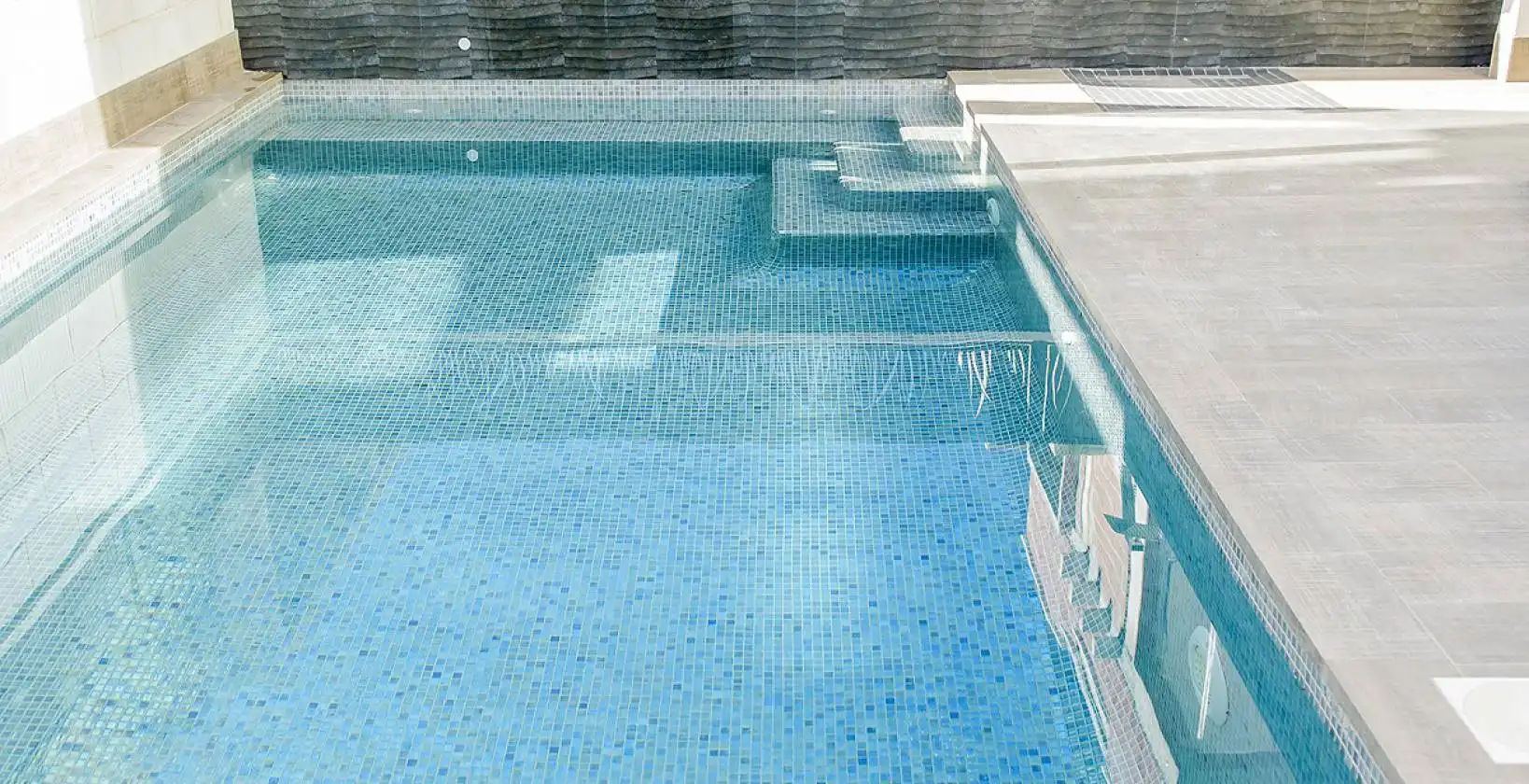 Swimming pool of Country homes for sale in Cartagena  with Air Conditioner, Heating and Swimming Pool