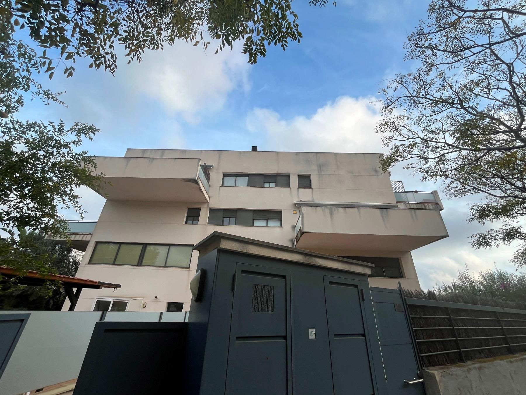 Vista exterior de Pis en venda en Mataró amb Terrassa i Traster