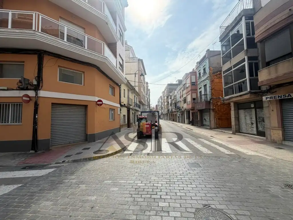 Local commercial à louer à Avenida Josep Pau Margantoni, imagen 2