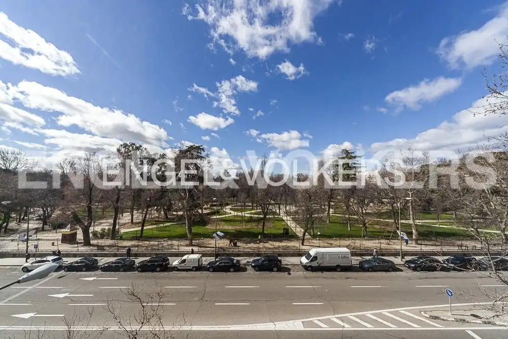 Vista exterior de Piso de alquiler en Madrid con Aire acondicionado, Calefacción y Amueblado