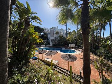 Flat with pool for sale in Eden Hill