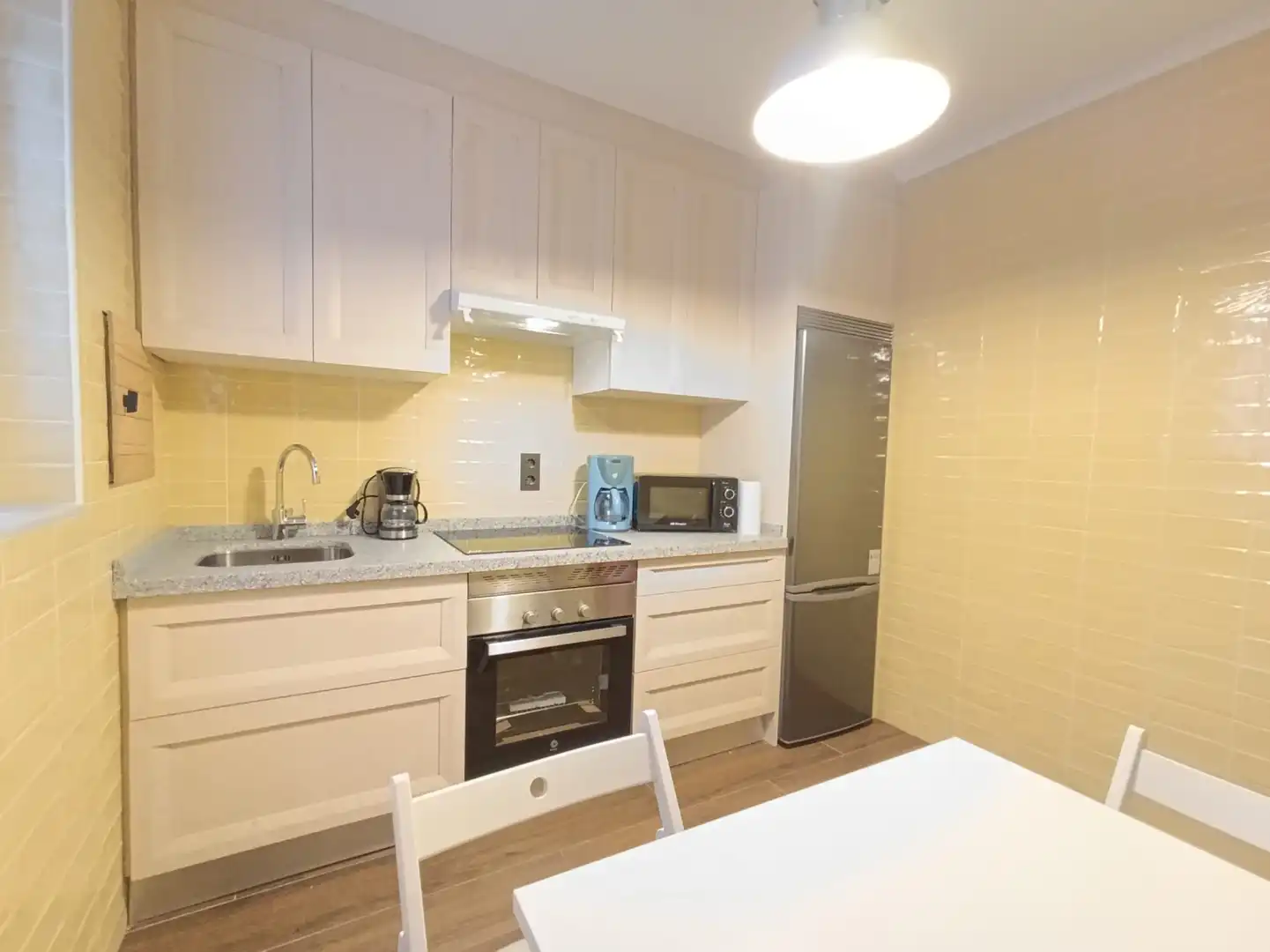 Cocina de Piso de alquiler en Oviedo  con Calefacción y Trastero