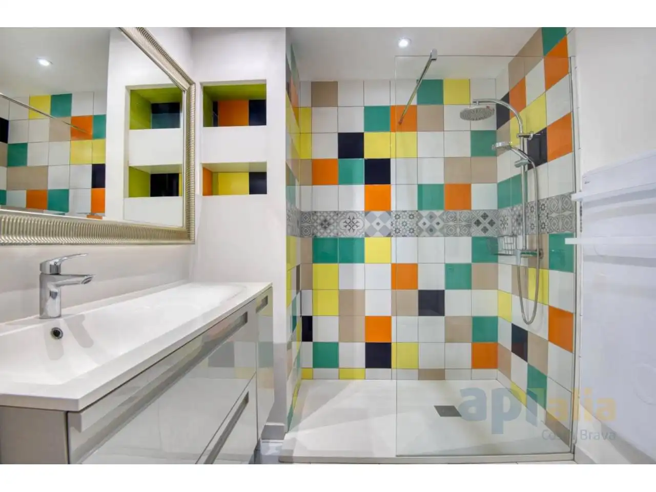 Baño de Piso en venta en Palamós con Aire acondicionado, Parquet y Amueblado