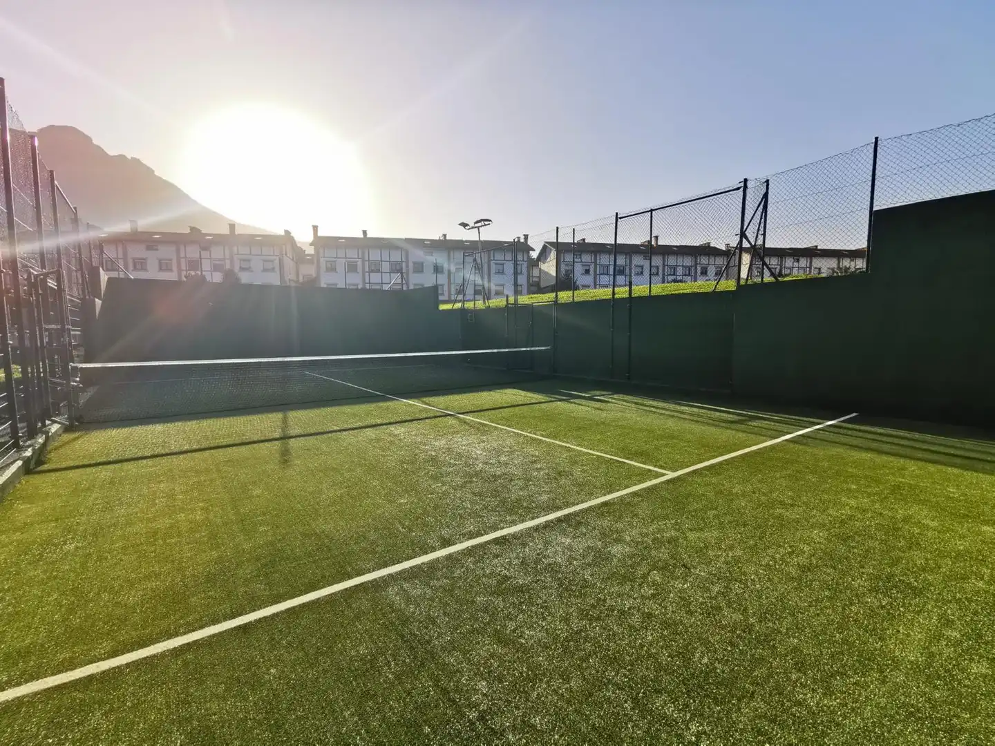 Jardín de Casa adosada en venta en Castro-Urdiales con Calefacción, Jardín privado y Amueblado