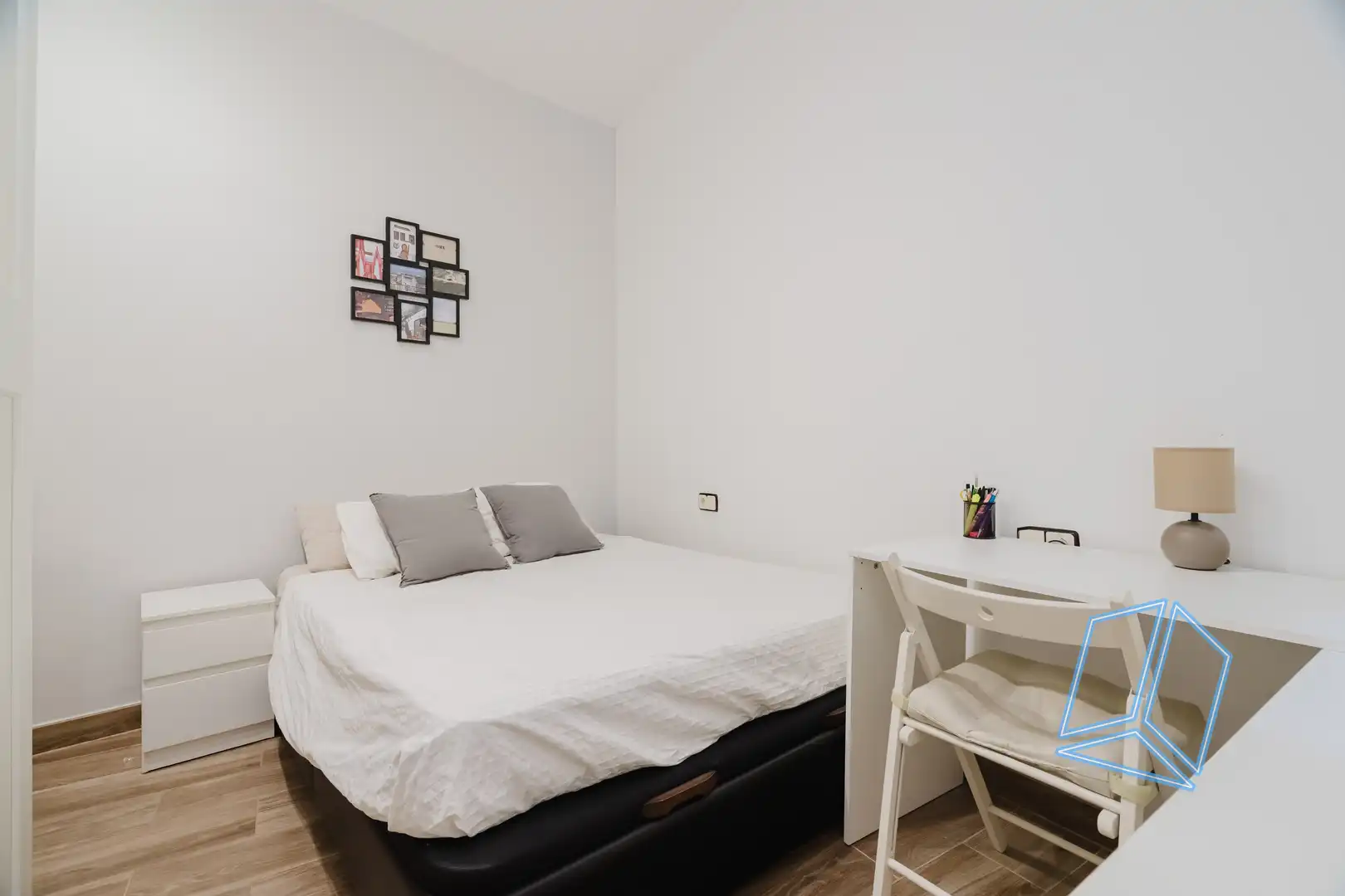 Dormitori de Planta baixa en venda en Barcelona amb Terrassa