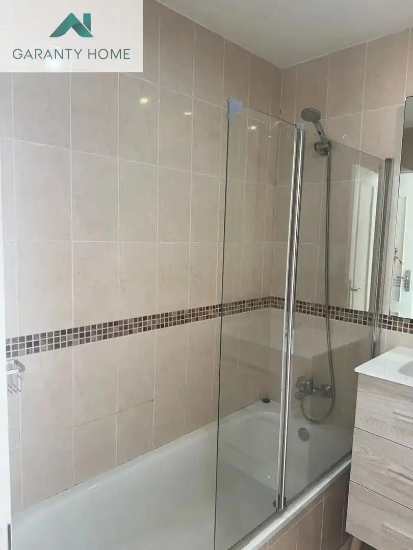 Bathroom of Flat for rent in Málaga  with Air Conditioner, Heating and Terrace