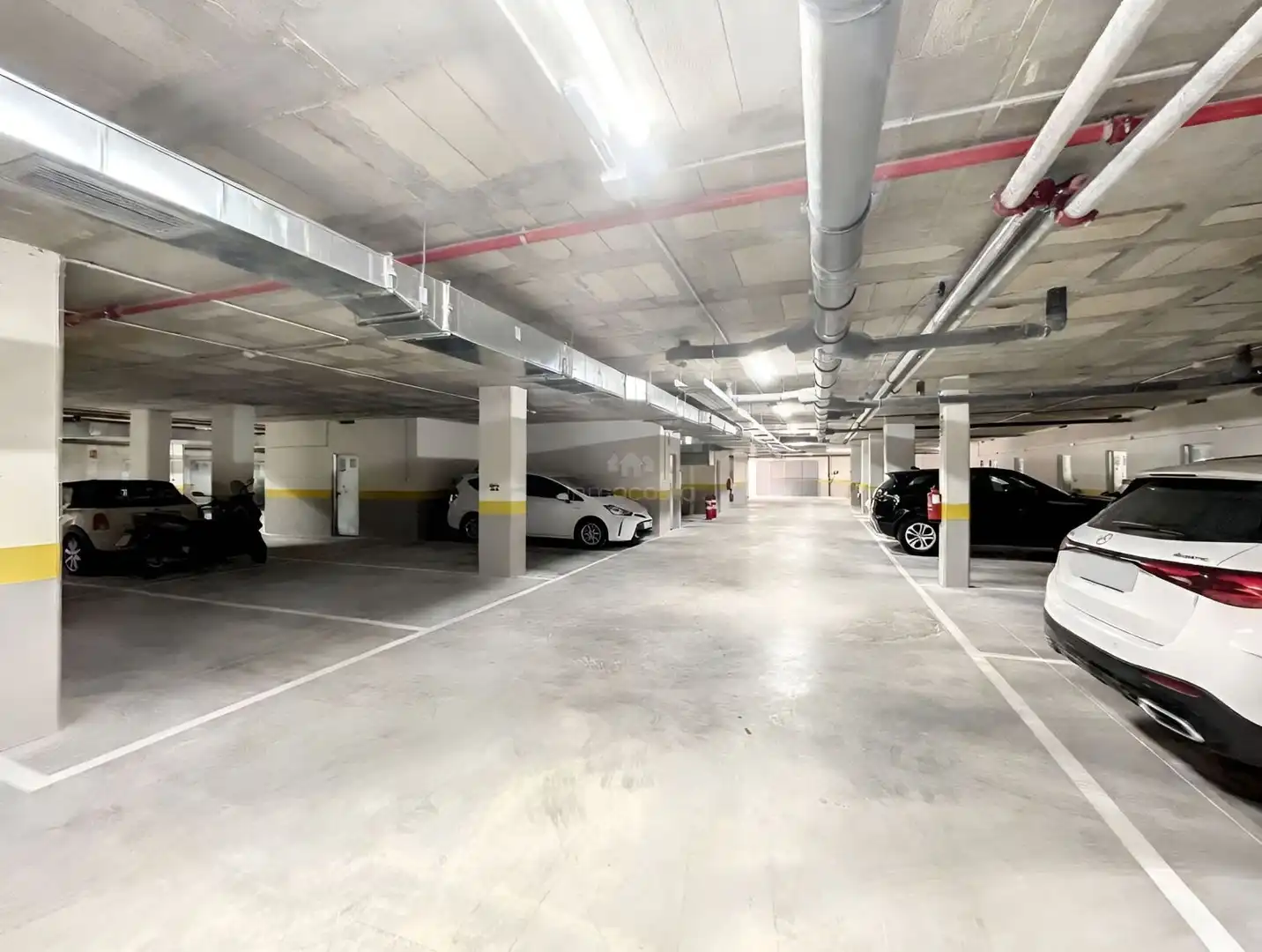 Parkplatz von Dachboden zur Miete in Alicante / Alacant mit Klimaanlage, Heizung und Terrasse