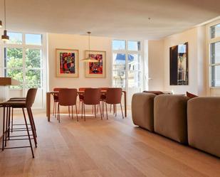 Sala d'estar de Pis de lloguer en Donostia - San Sebastián  amb Aire condicionat, Calefacció i Jardí privat