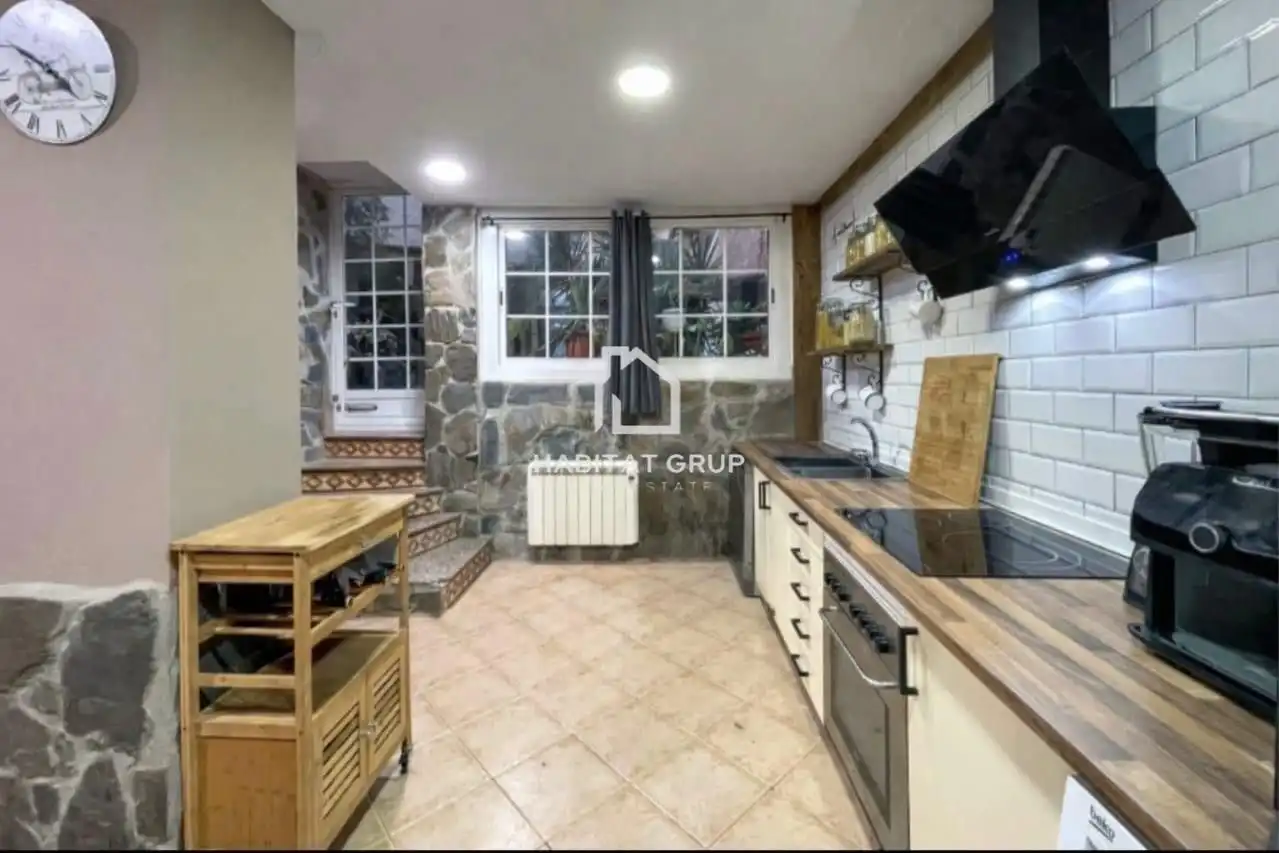 Küche von Wohnung zum Verkauf in Manresa mit Privatgarten und Terrasse