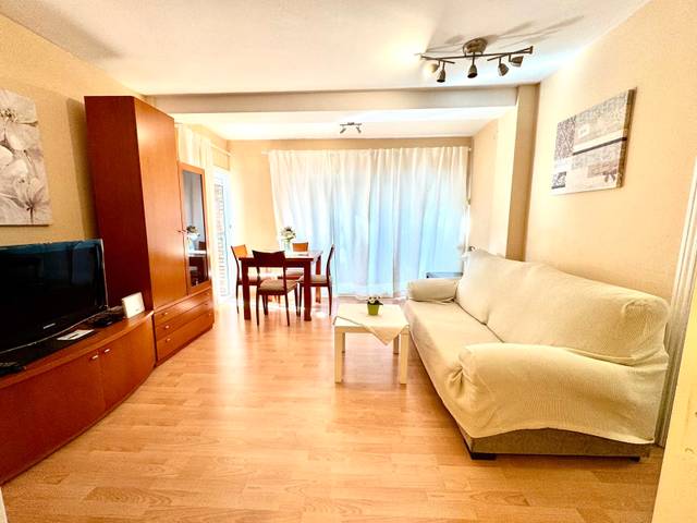 Piso en Venta en Carrer dels Alts Forns en La Marina del Port