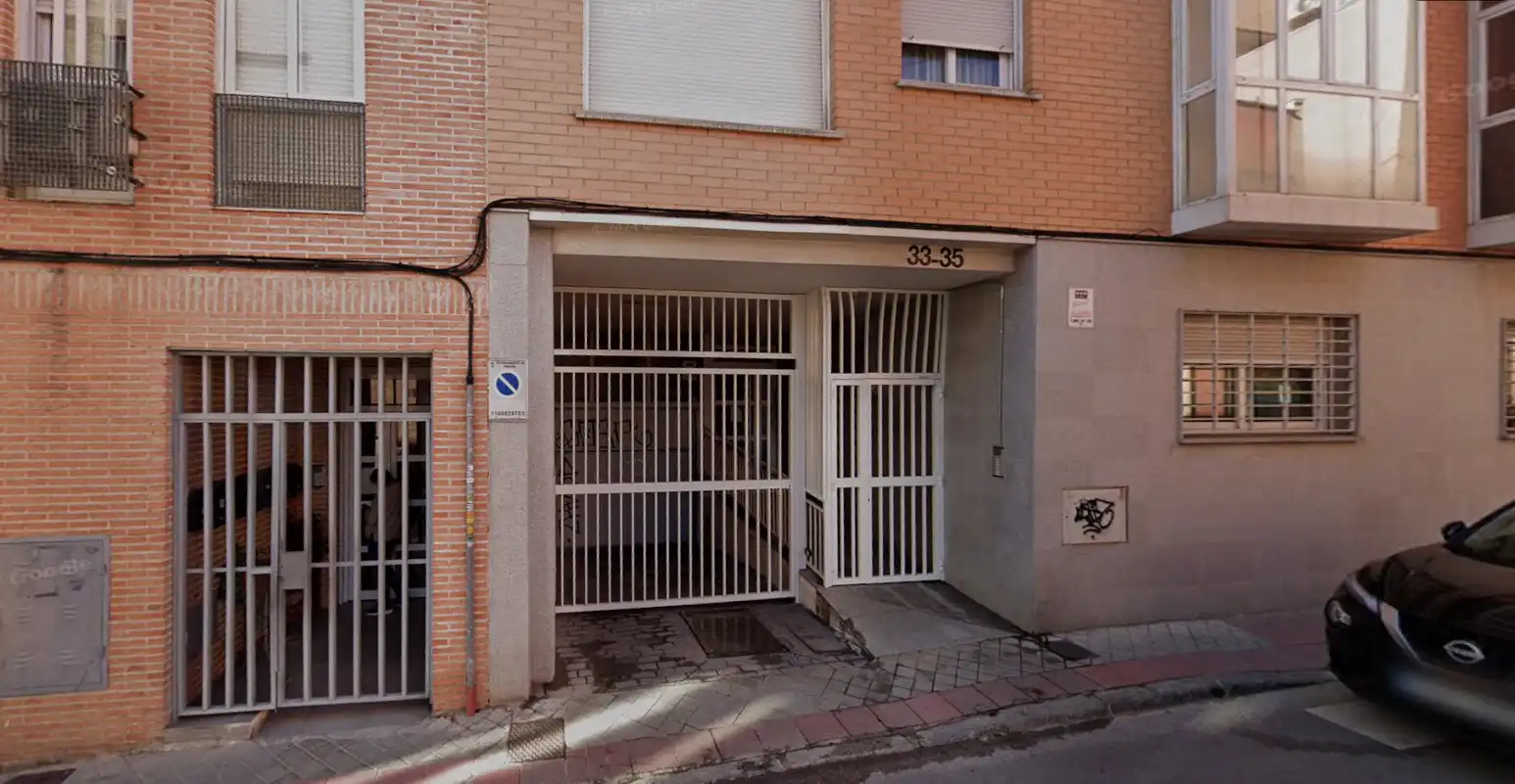 Aparcament de Pis en venda en Madrid