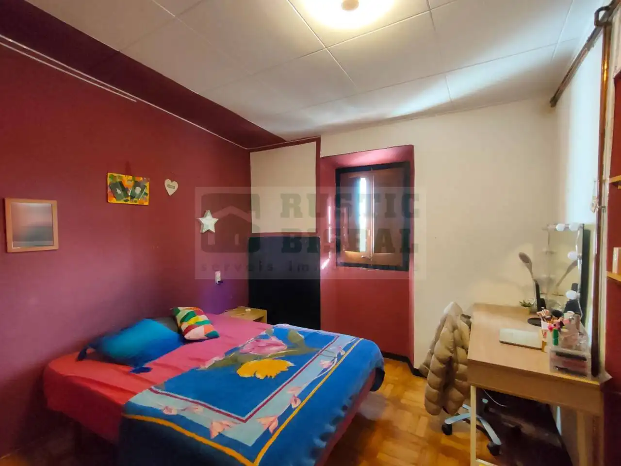 Dormitori de Finca rústica en venda en Sant Jordi Desvalls amb Calefacció, Jardí privat i Terrassa