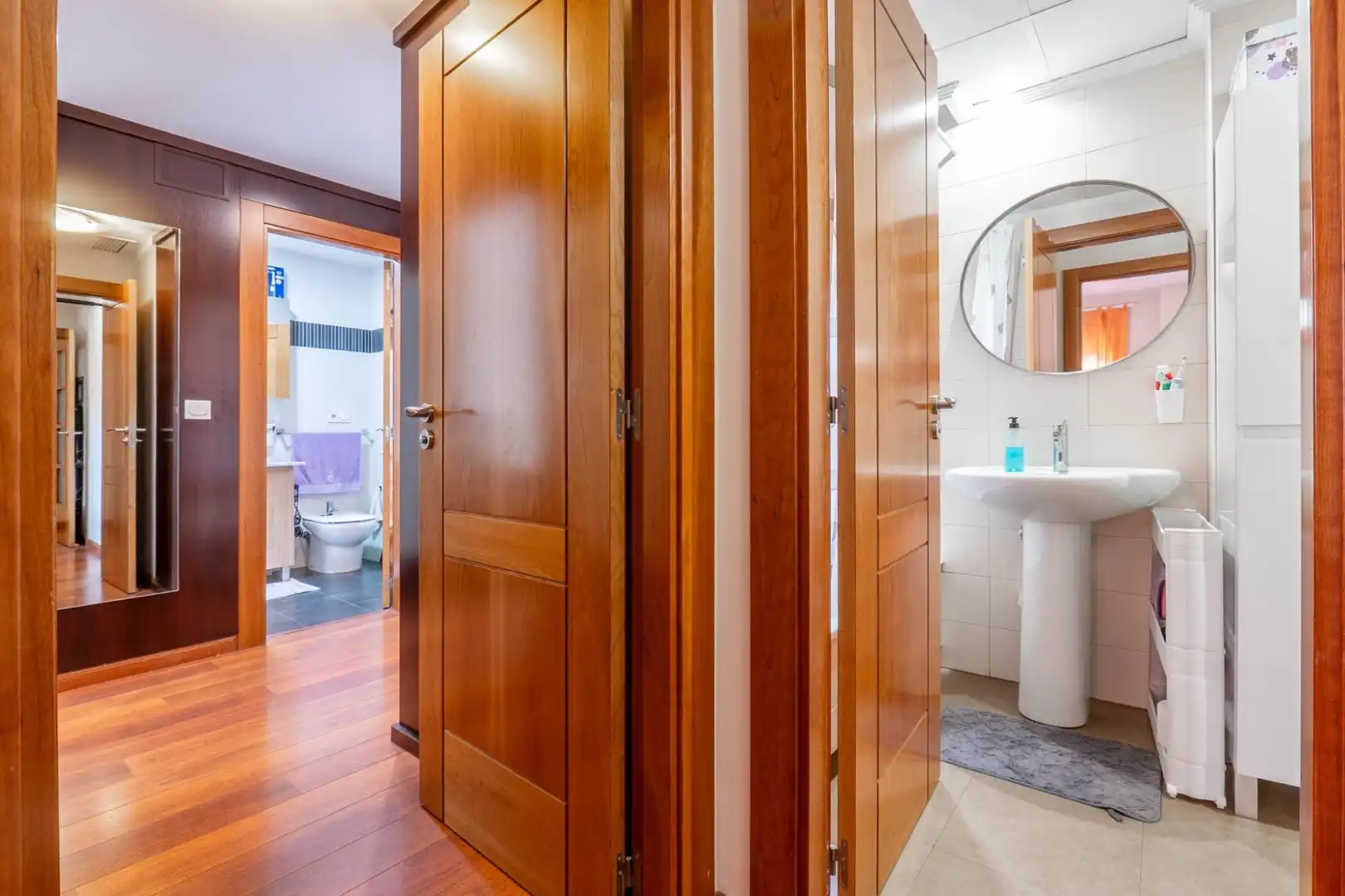 Badezimmer von Wohnung zum Verkauf in Granada mit Heizung, Privatgarten und Balkon
