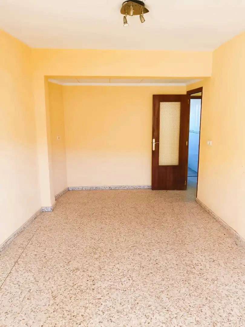 Piso en venta en Llaurí con Balcón