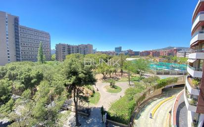 Vista exterior de Pis en venda en  Barcelona Capital amb Terrassa