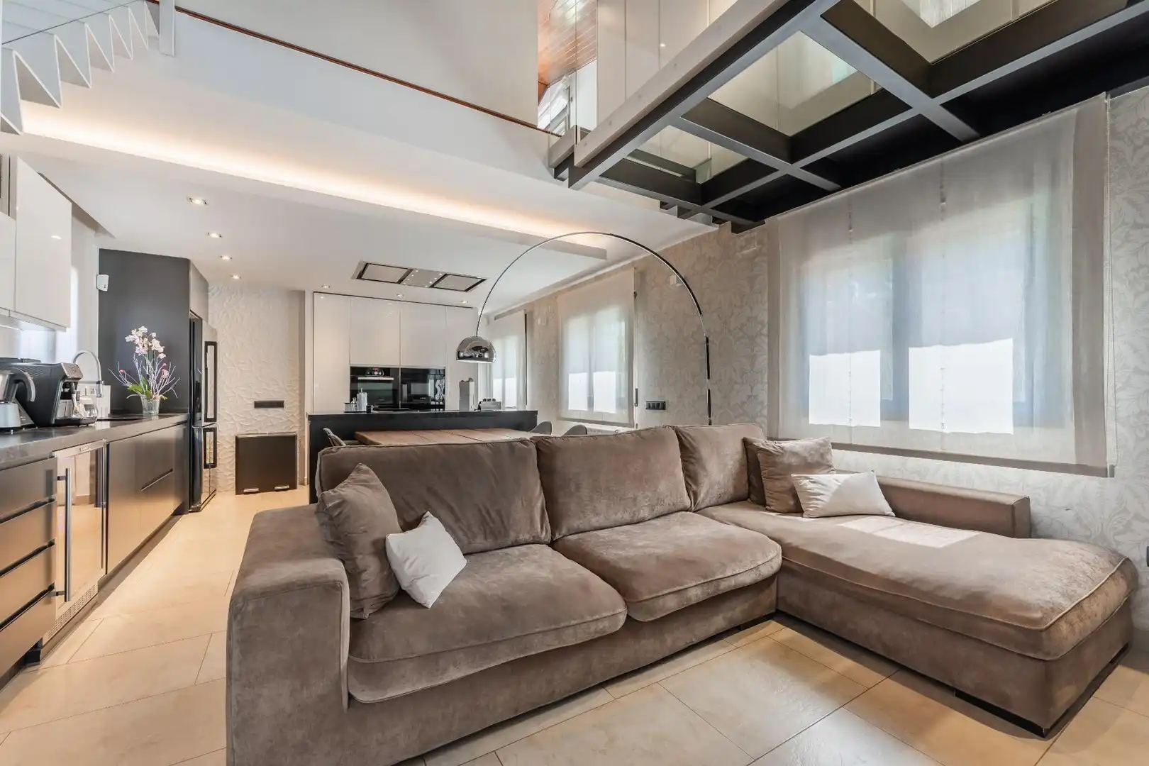 Sala de estar de Casa o chalet en venta en Montmeló con Calefacción, Terraza y Jacuzzi