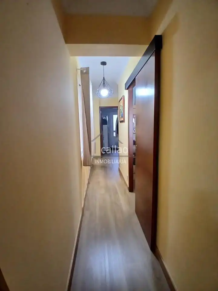 Apartamento en venta en Ferrol con Calefacción