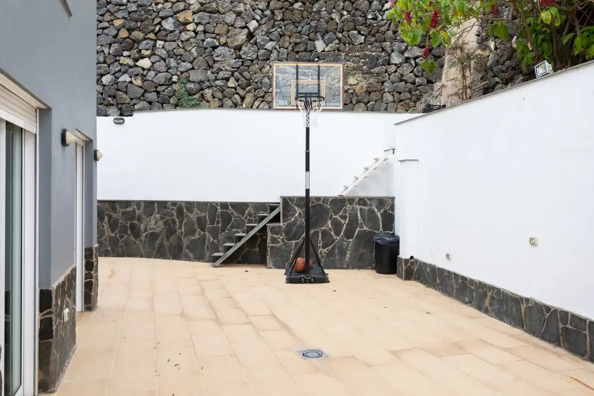 Vista exterior de Casa o xalet en venda en Puerto de la Cruz amb Terrassa