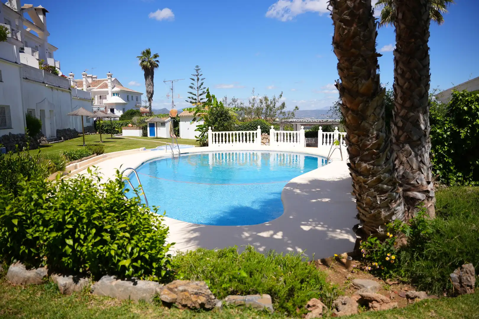 Piscina de Casa o xalet en venda en Alhaurín de la Torre amb Aire condicionat, Jardí privat i Traster