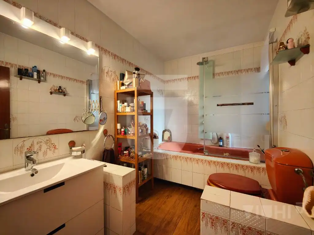 Bathroom of Attic for sale in Montgat  with Air Conditioner, Heating and Parquet flooring
