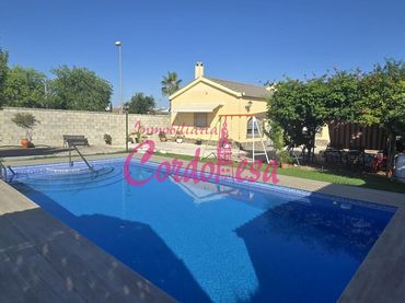 Villa avec piscine à vendre à La Carlota