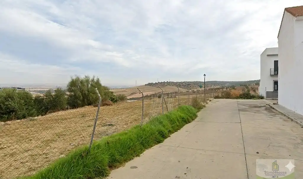 Residential zum Verkauf in Lucena del Puerto