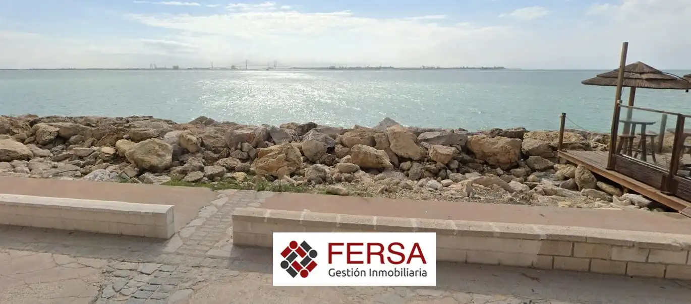 Vista exterior de Apartament de lloguer en El Puerto de Santa María amb Terrassa, Traster i Moblat