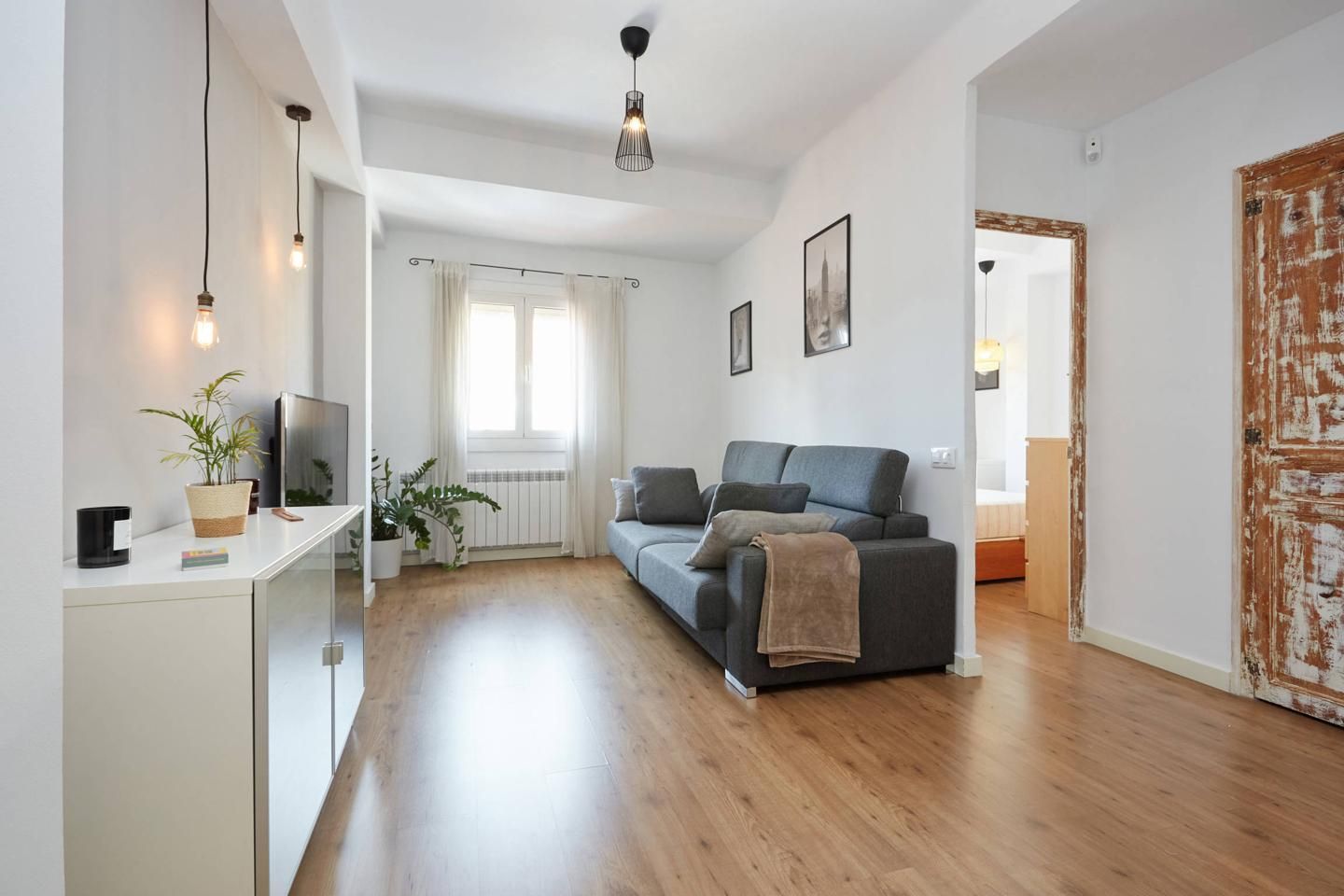 Flat to rent in Carrer de la Torre d'En Damians, Hostafrancs