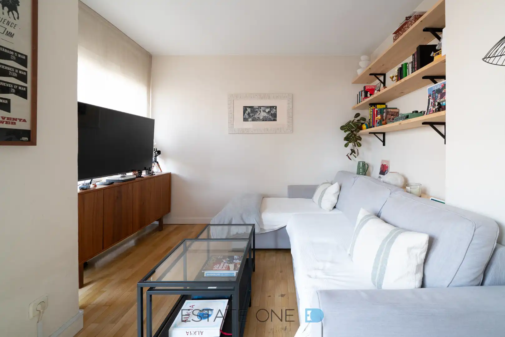 Wohnzimmer von Dachboden zum Verkauf in Madrid mit Klimaanlage, Heizung und Terrasse