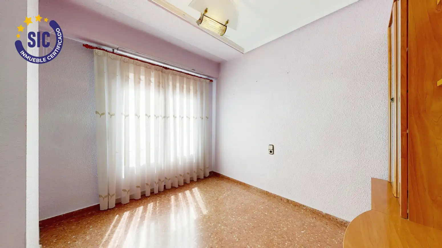 Bedroom of Flat for sale in Torrent  with Balcony