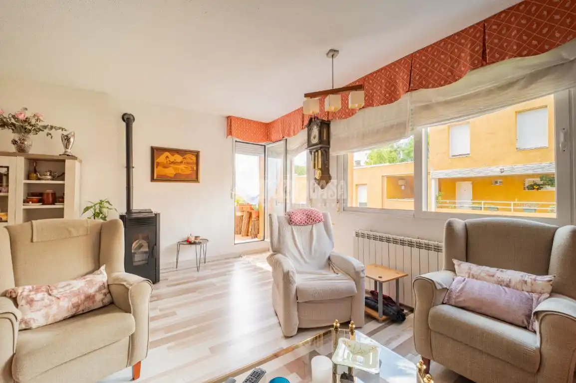Sala de estar de Dúplex en venta en Rivas-Vaciamadrid con Calefacción y Terraza