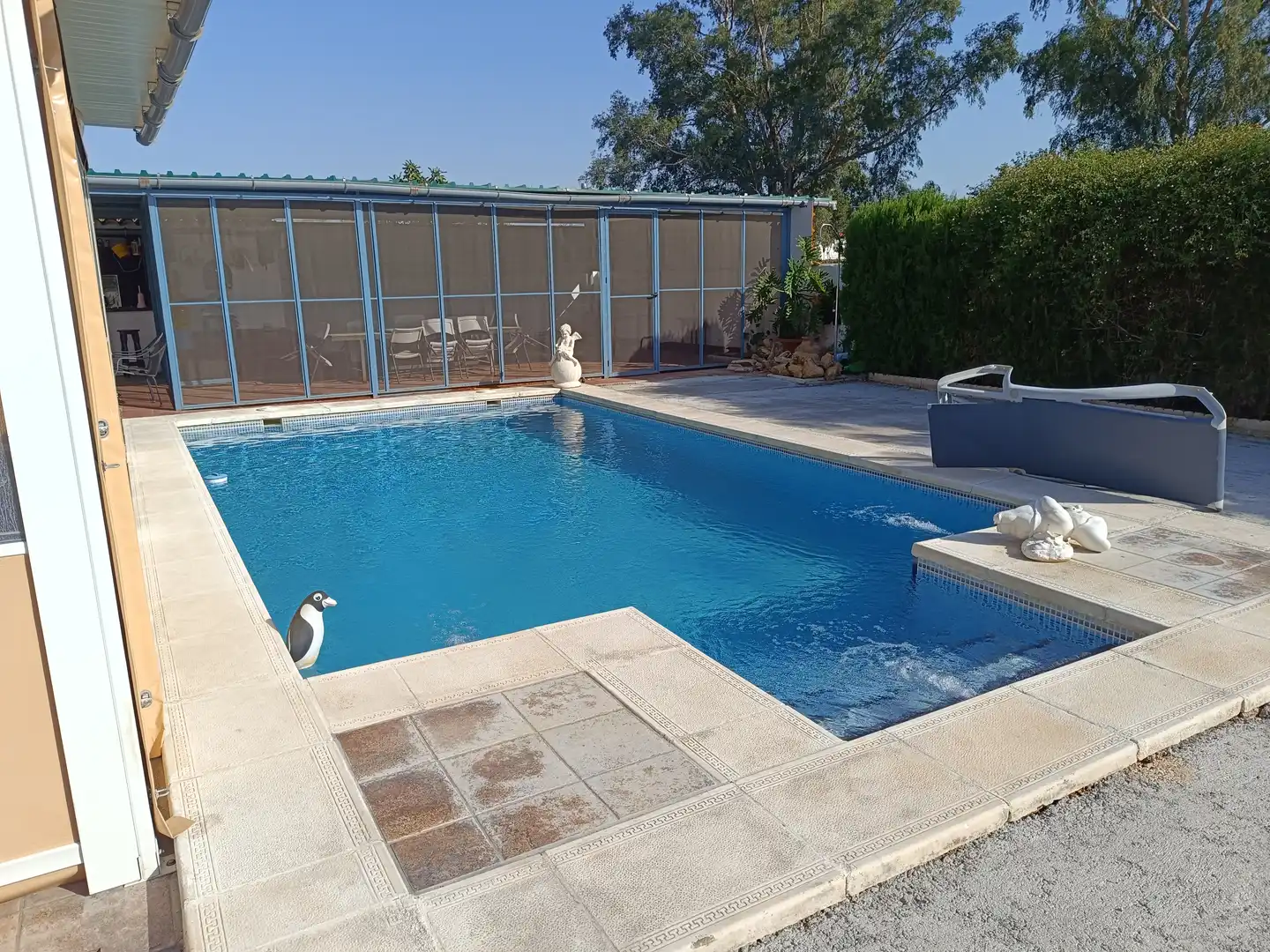 Piscina de Casa o xalet en venda en Carmona amb Aire condicionat, Jardí privat i Terrassa