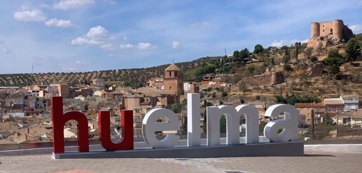 Vista exterior de Terreno en venta en Huelma