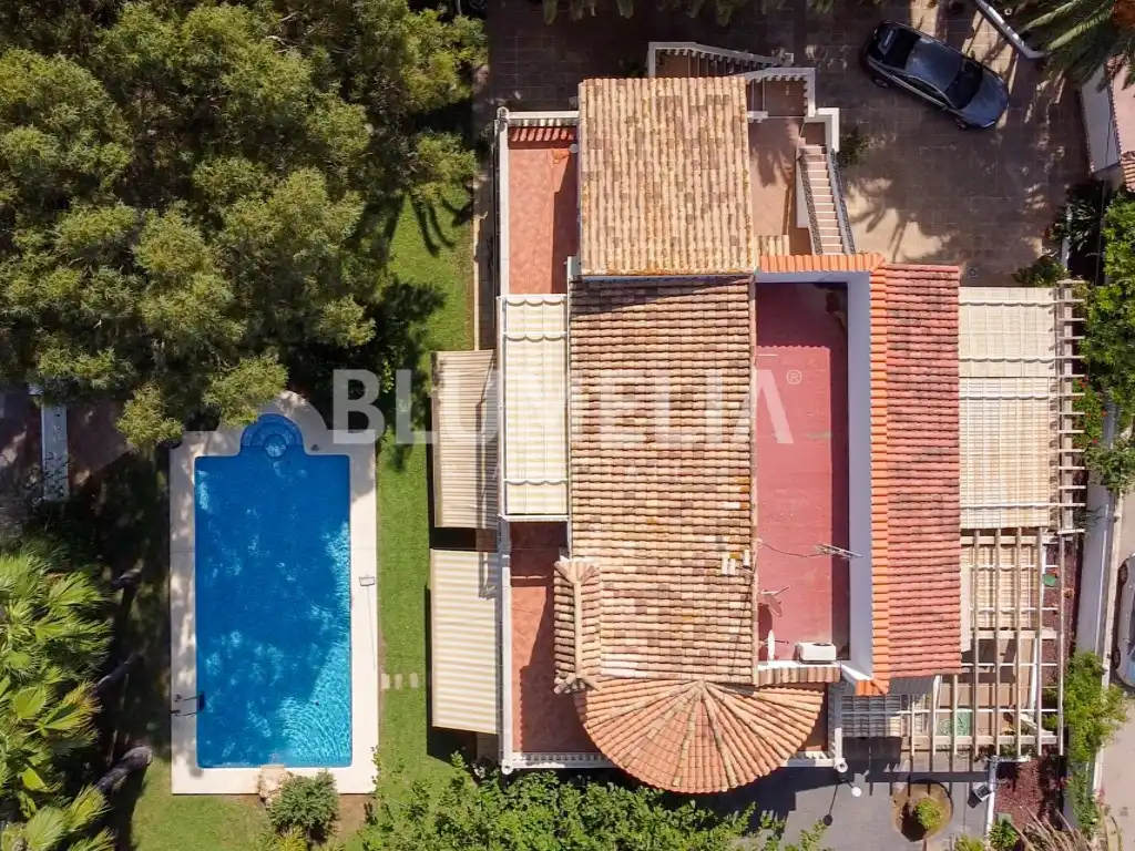 Vista exterior de Casa o xalet en venda en Dénia amb Aire condicionat, Jardí privat i Terrassa