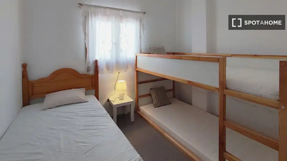 Bedroom of Flat for rent in Bolbaite  with Air Conditioner, Heating and Furnished