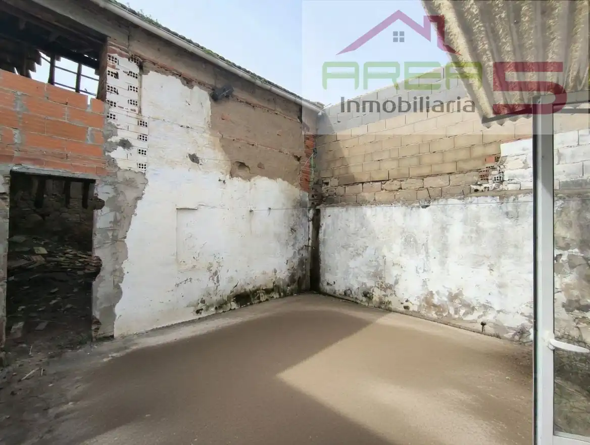 Casa adosada en venta en Santa Amalia con Trastero y Balcón