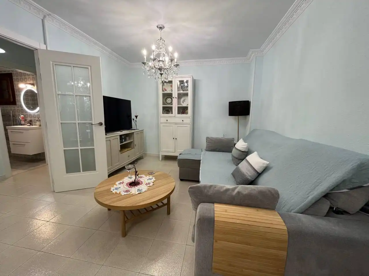 Living room of Flat for sale in Girona  with Air Conditioner, Heating and Terrace