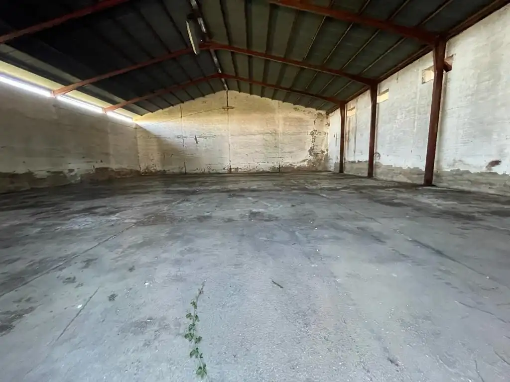 Industrial buildings for sale in Galisteo