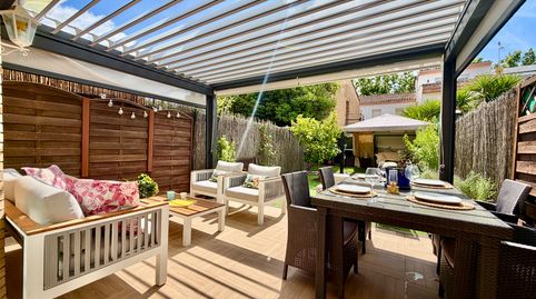 Foto 2 de Casa adosada en venta en Carrer D'ardenya, 41, Begues, Barcelona