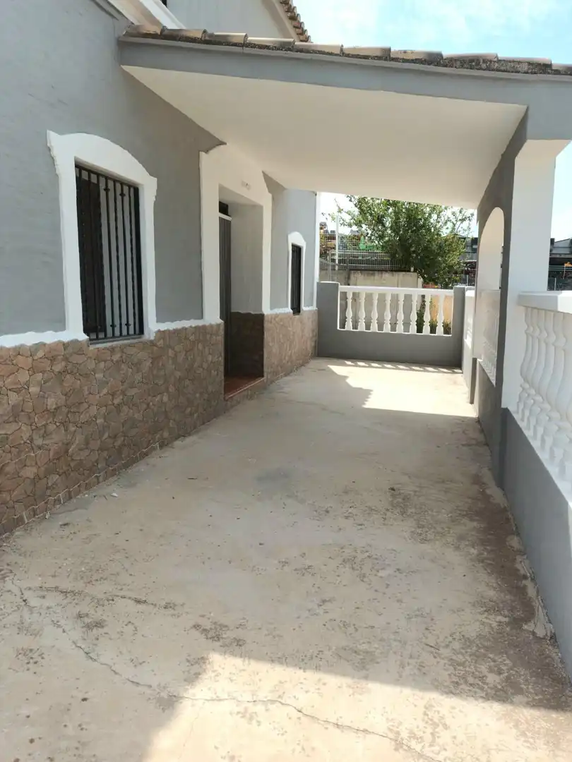Villa mit Garten zum Verkauf in Urbanitzacions i Pedanies Nord, imagen 2