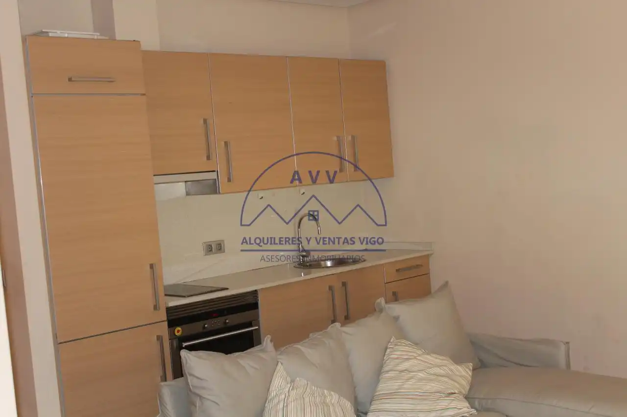 Küche von Wohnungen zur Miete in Vigo  mit Klimaanlage, Heizung und Parkett