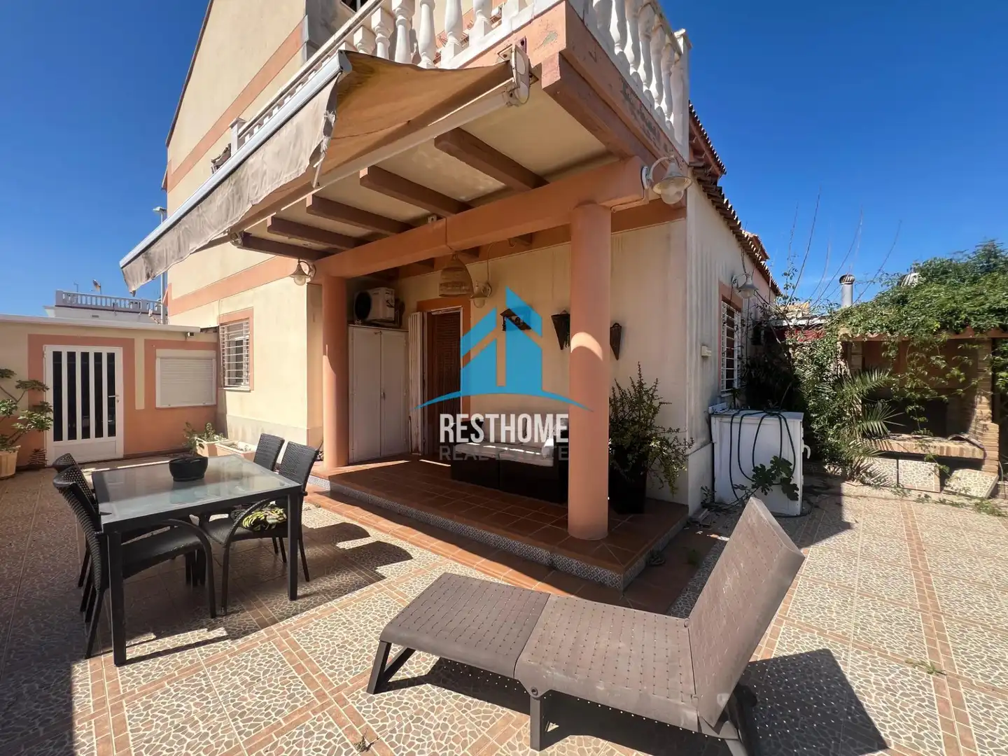 Vista exterior de Casa adosada en venda en Cullera amb Terrassa