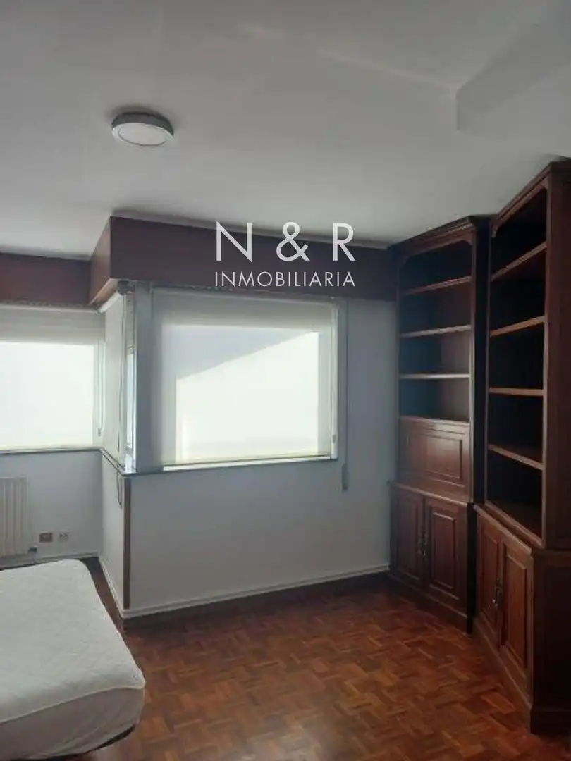 Habitación de Piso de alquiler en Santiago de Compostela  con Calefacción y Amueblado