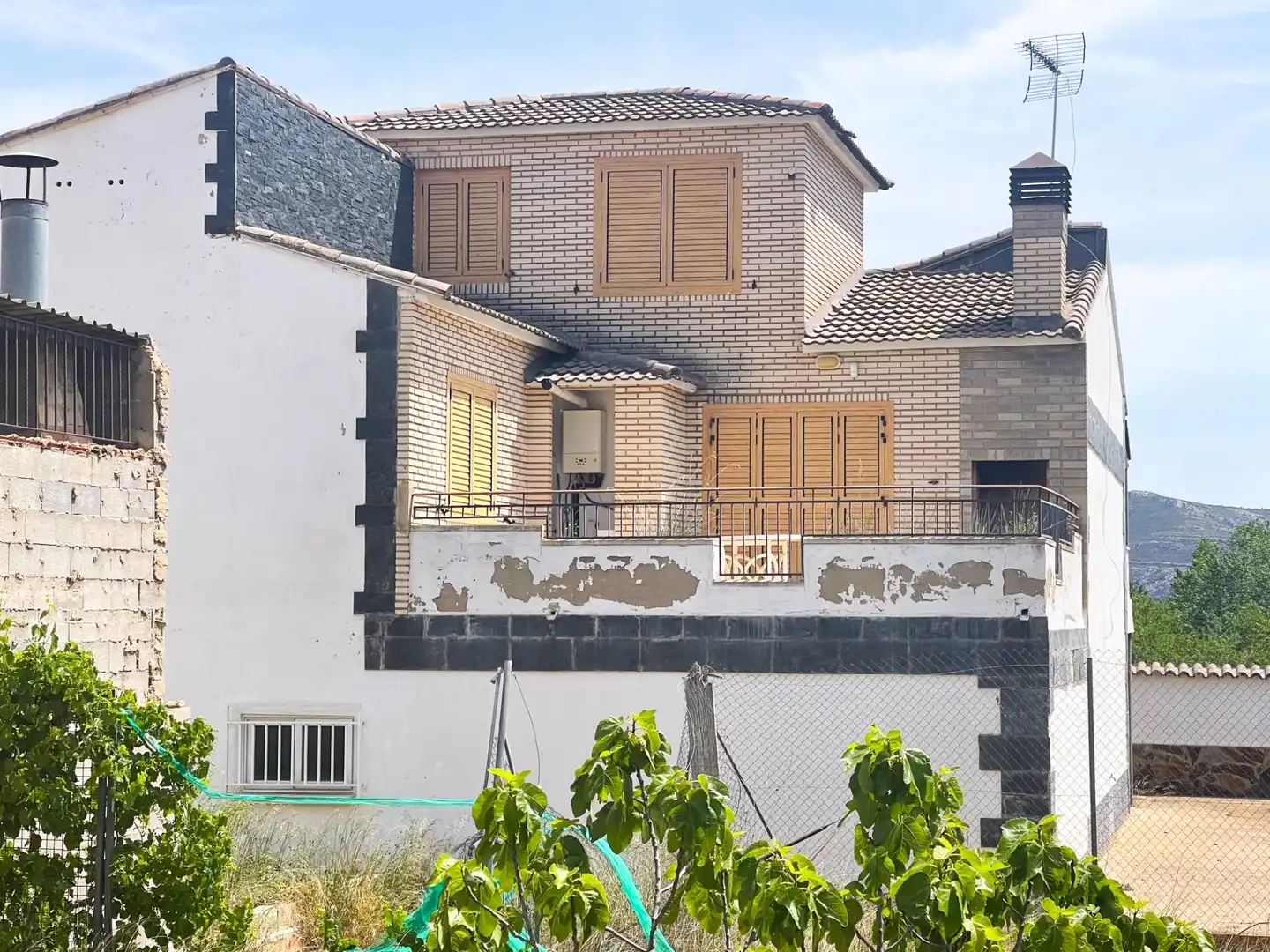 Vista exterior de Casa o chalet en venta en Chera con Calefacción, Terraza y Trastero