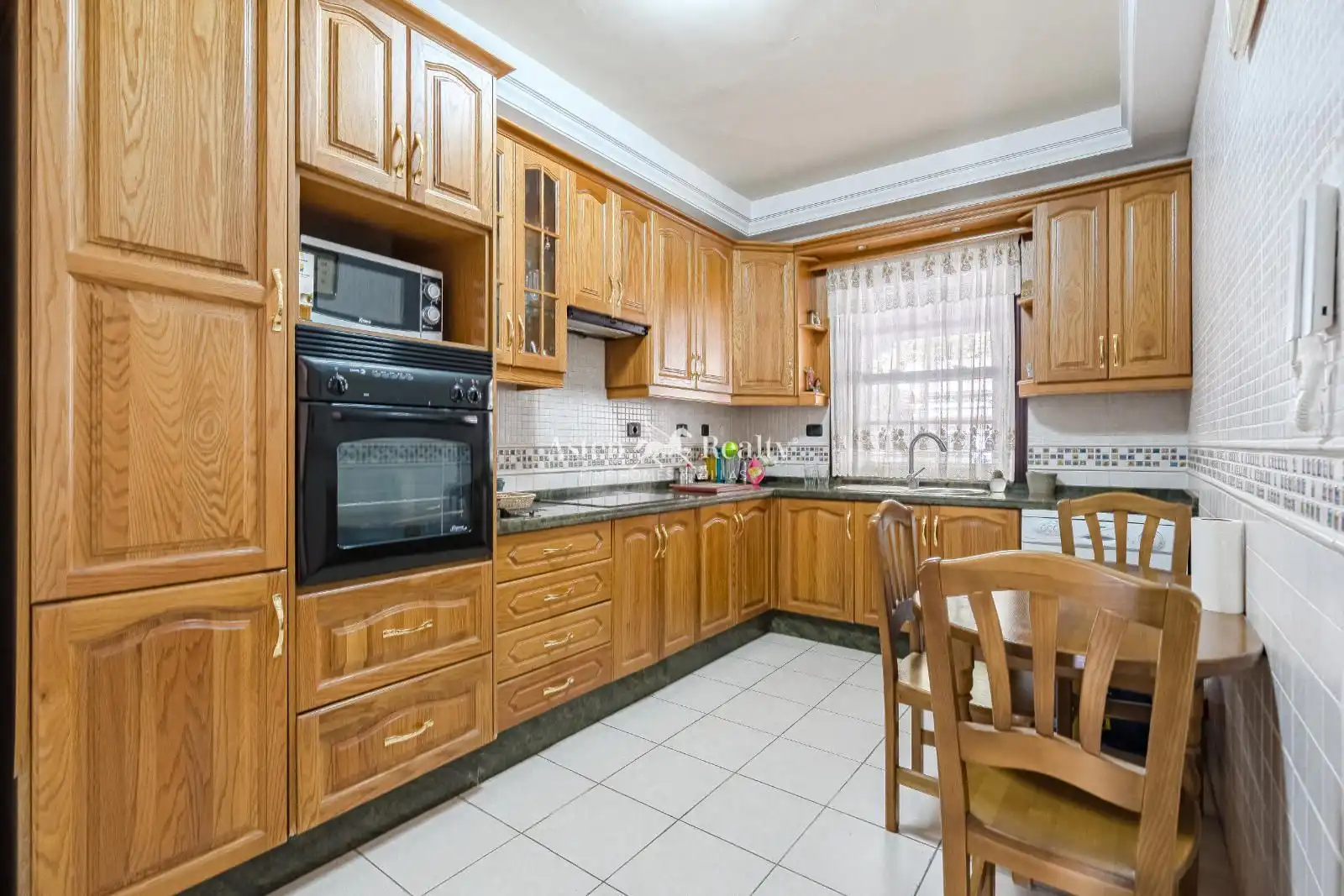 Terraced house with pool for sale in Casco Urbano, imagen 7