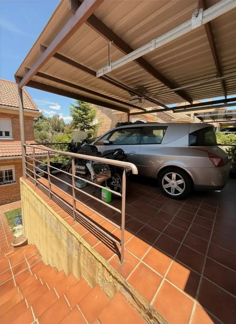 Parking de Casa o chalet en venta en Torrelodones con Aire acondicionado, Calefacción y Jardín privado
